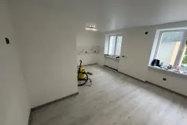 2 кімнатна квартира з новим ремонтом  - 4